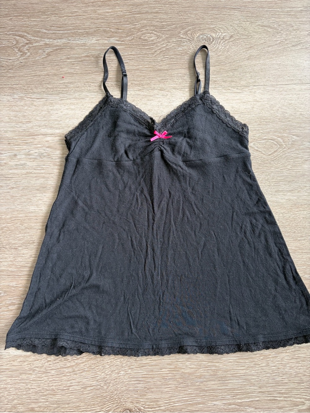 Vintage Y2K la senza Black Lace-Trim‎ Cami Tank with Pink Accent